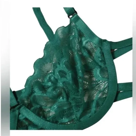 0416 Elegant Green Lace Lingerie Set