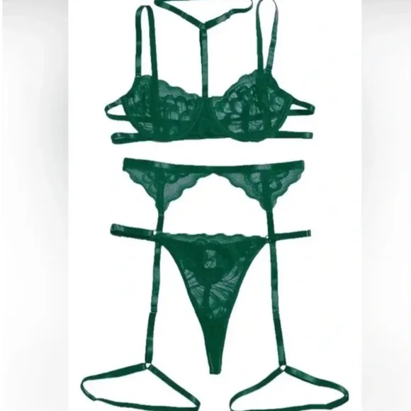 0416 Elegant Green Lace Lingerie Set