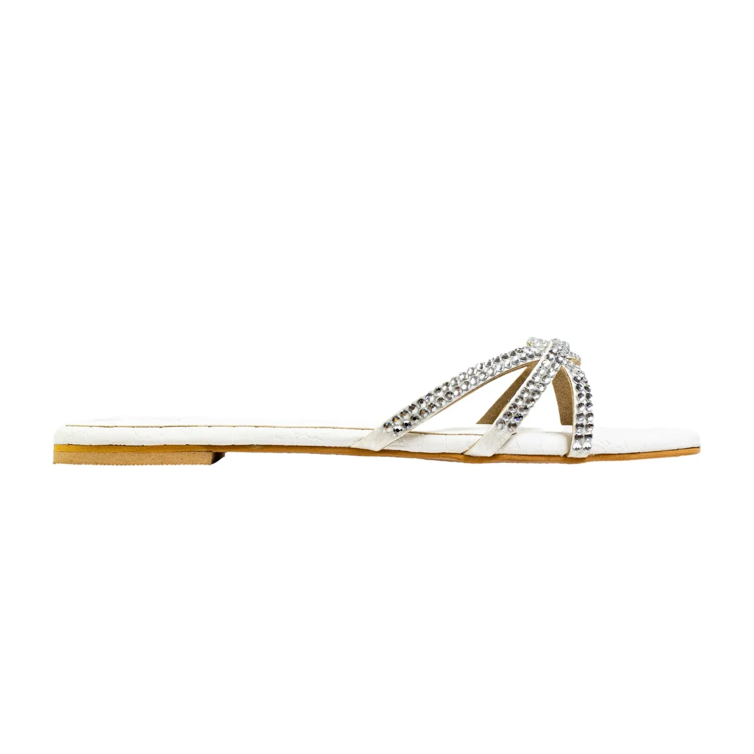Amal Flats S132F - White