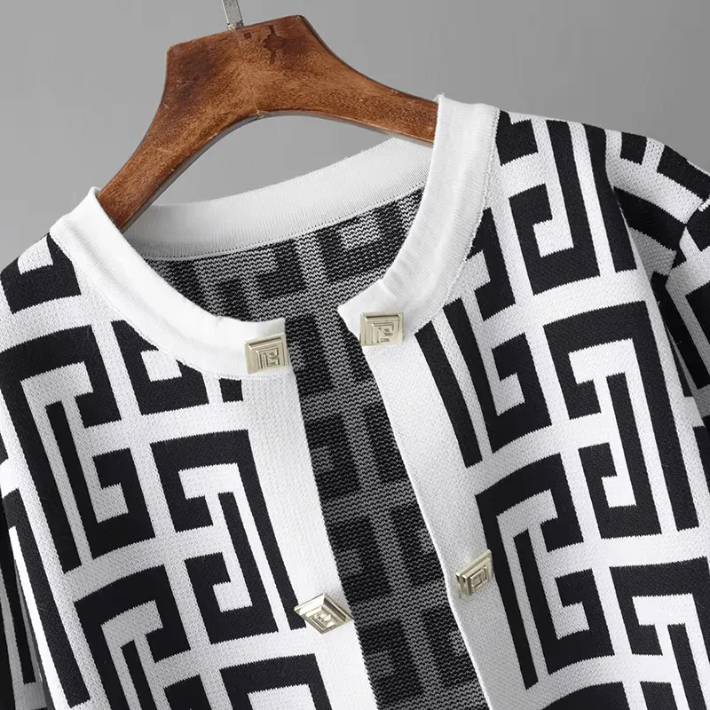 Avery™ - Chic Retro Maze Plaid O-Collar Suit Set