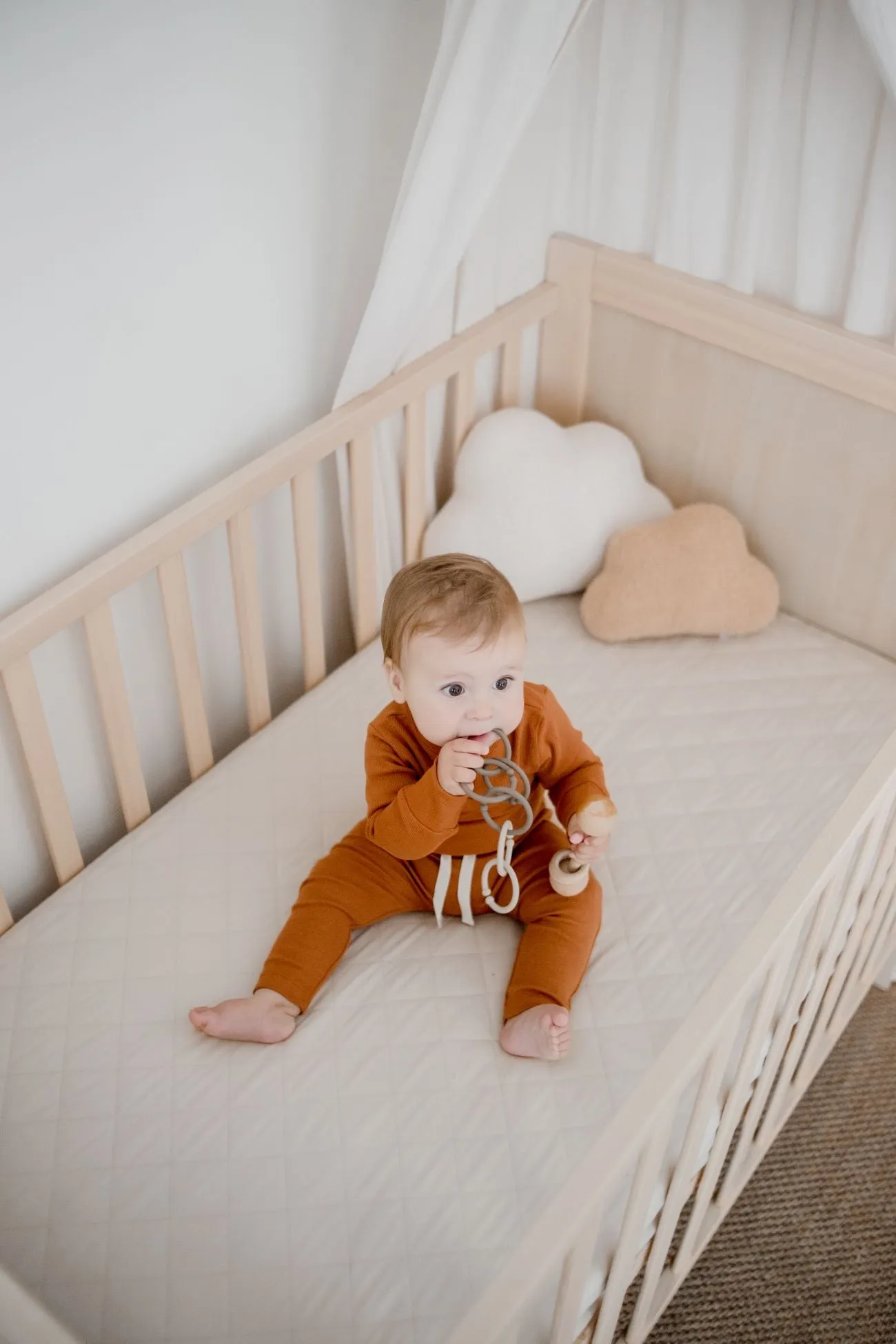Bambella 2-in-1 Waterproof Cot Sheet & Mattress Protector | Oat