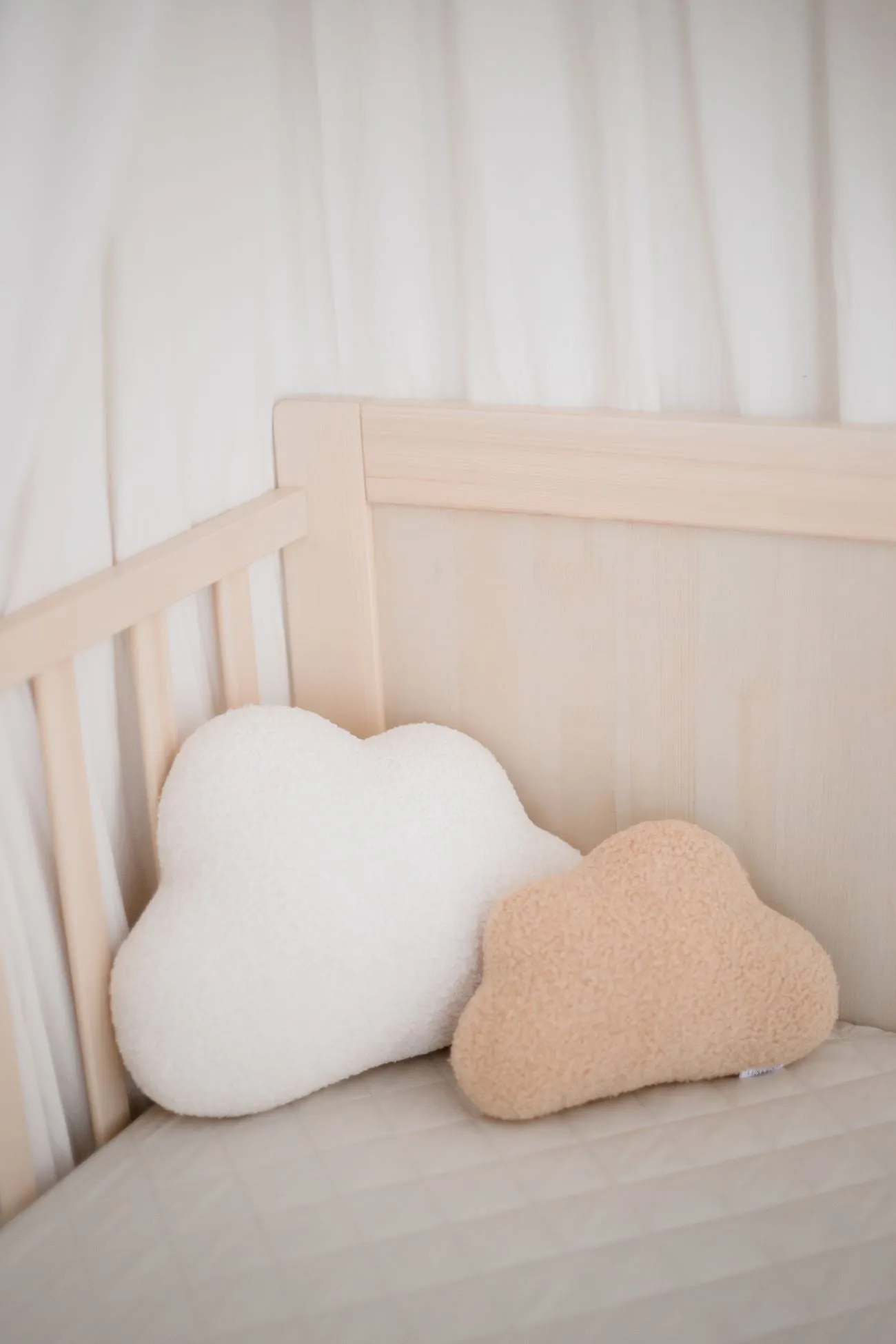 Bambella 2-in-1 Waterproof Cot Sheet & Mattress Protector | Oat