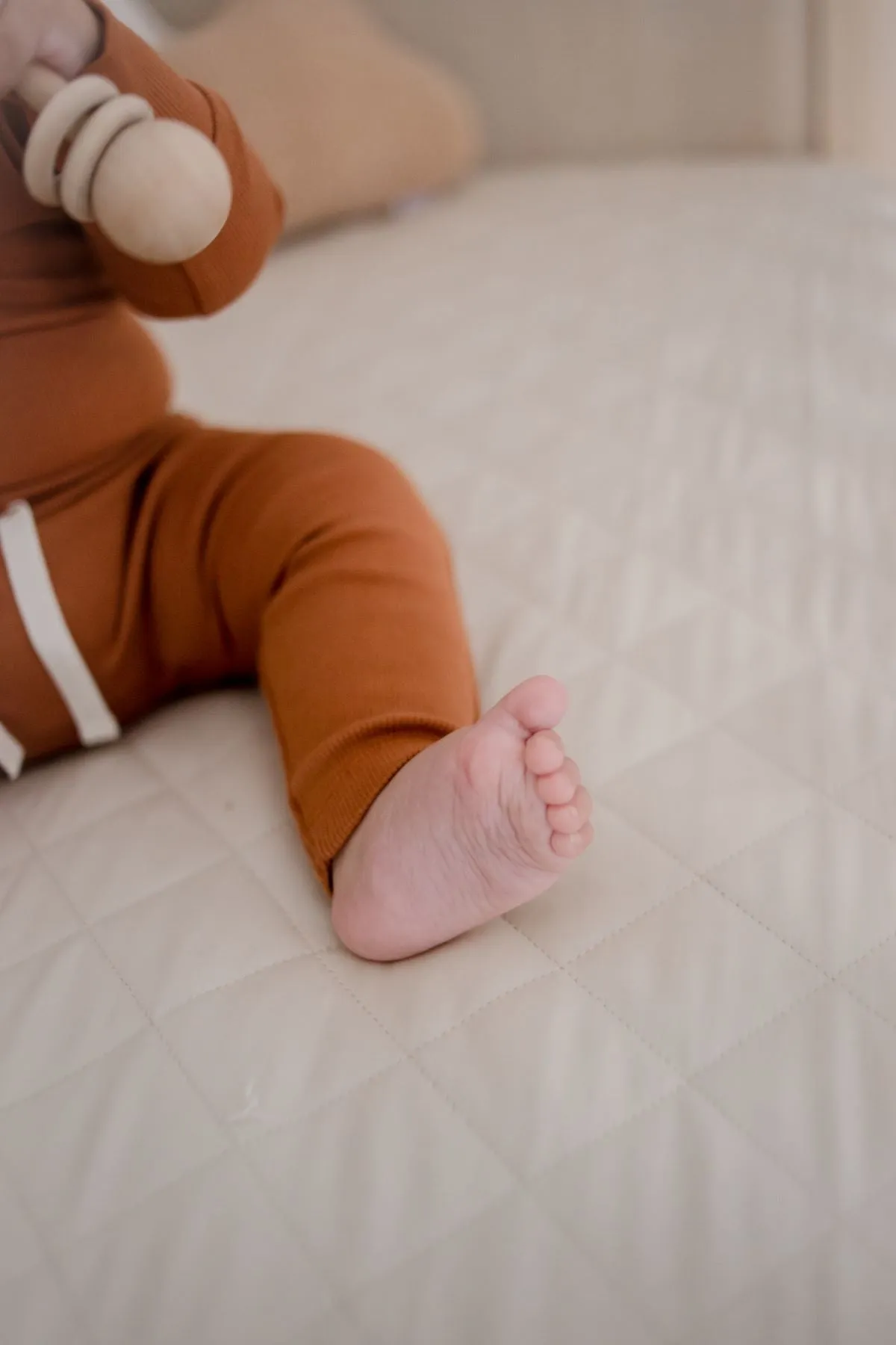 Bambella 2-in-1 Waterproof Cot Sheet & Mattress Protector | Oat