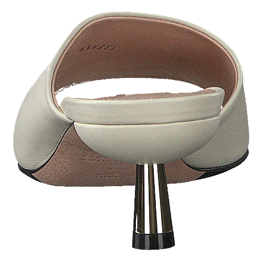 Carin 45 008, Bone 15