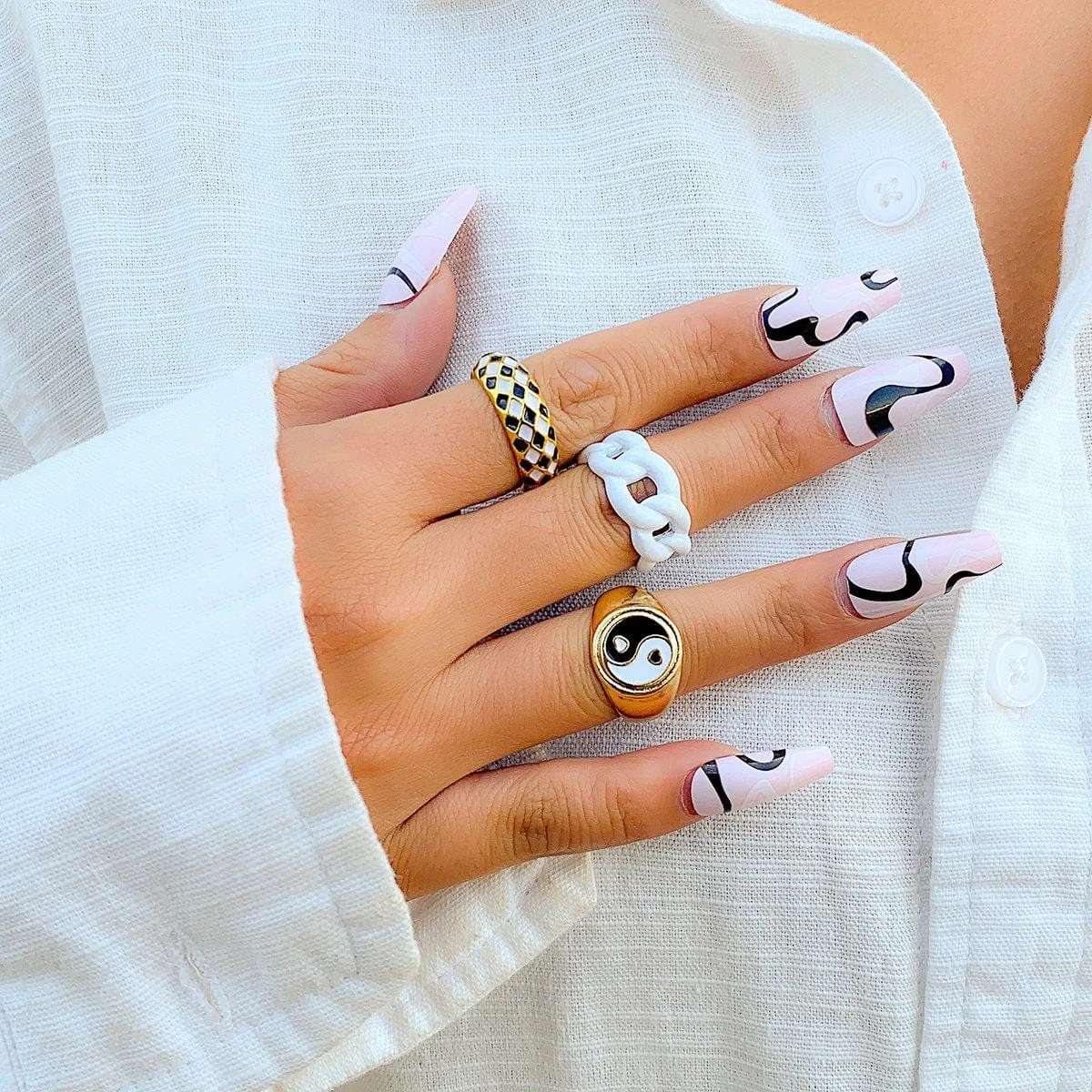 Chic 3 Pieces Geometric Enamel Yin Yang Checker Ring Set