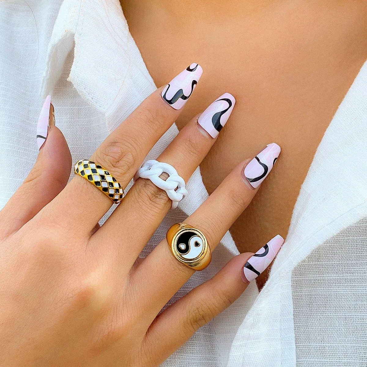 Chic 3 Pieces Geometric Enamel Yin Yang Checker Ring Set