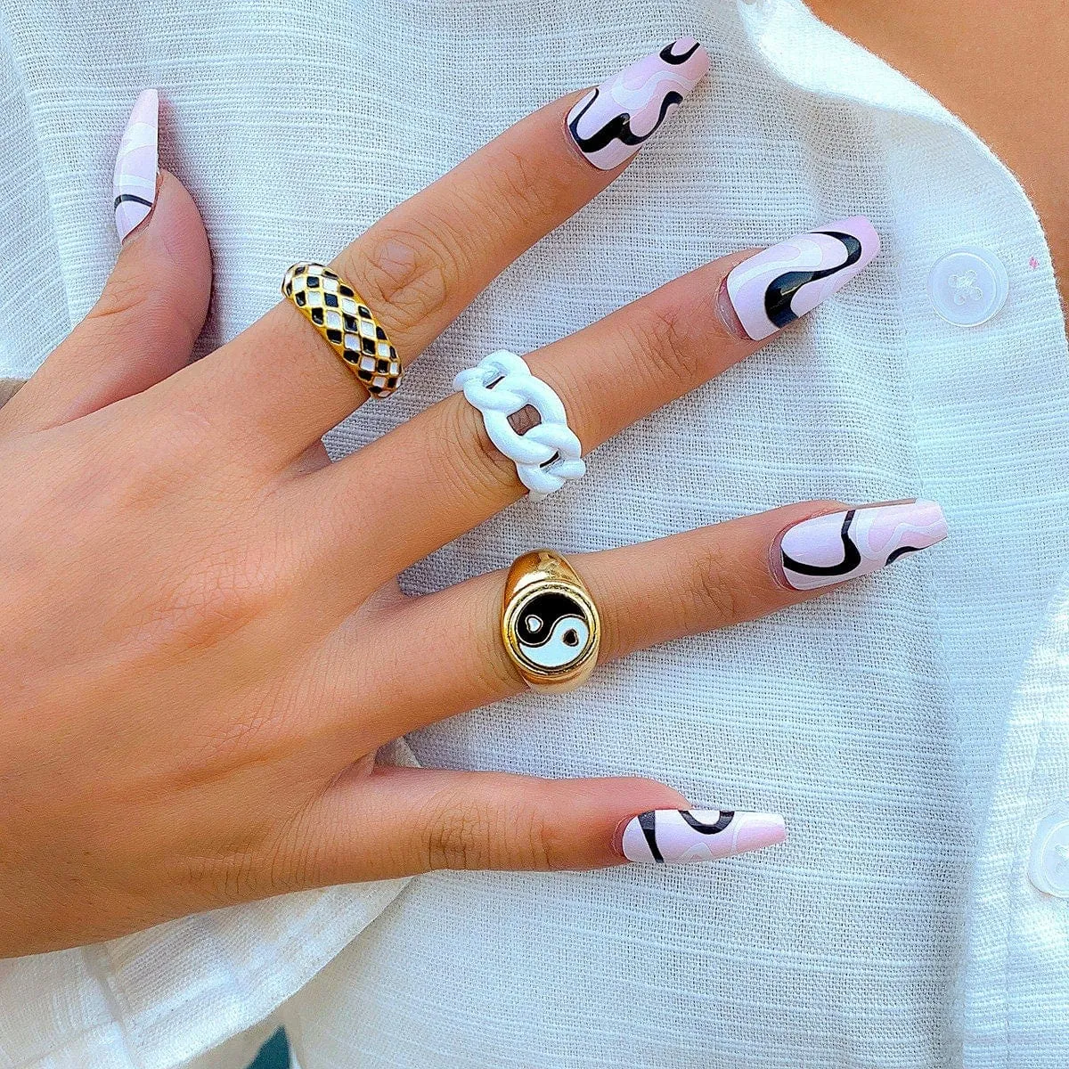 Chic 3 Pieces Geometric Enamel Yin Yang Checker Ring Set