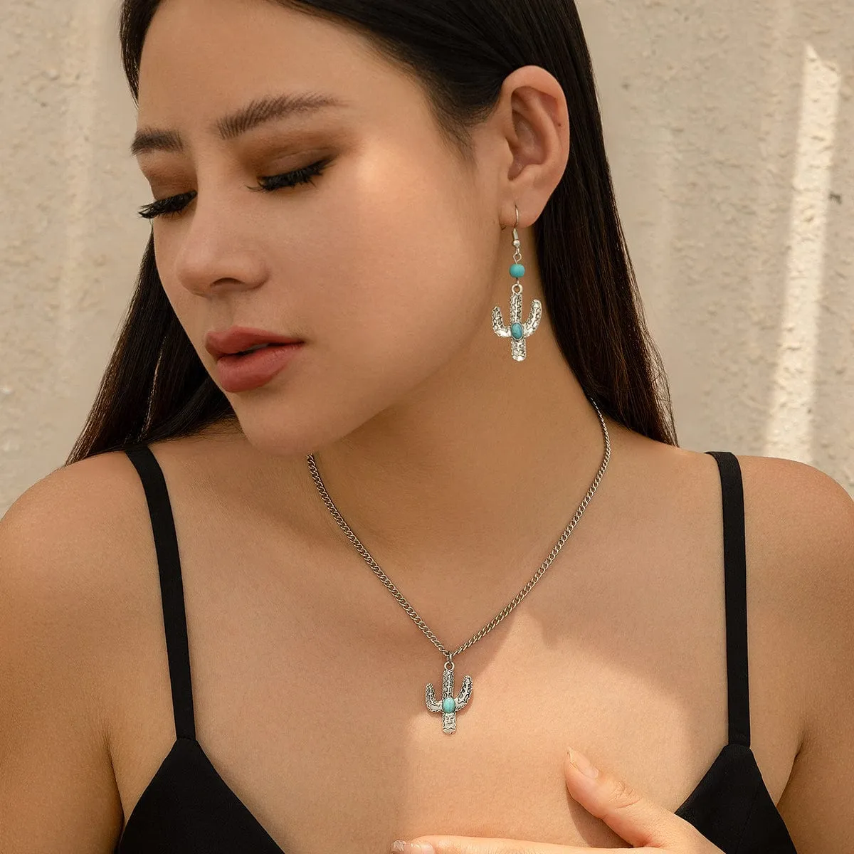 Chic Turquosie Inlaid Cactus Pendant Necklace Earrings Set