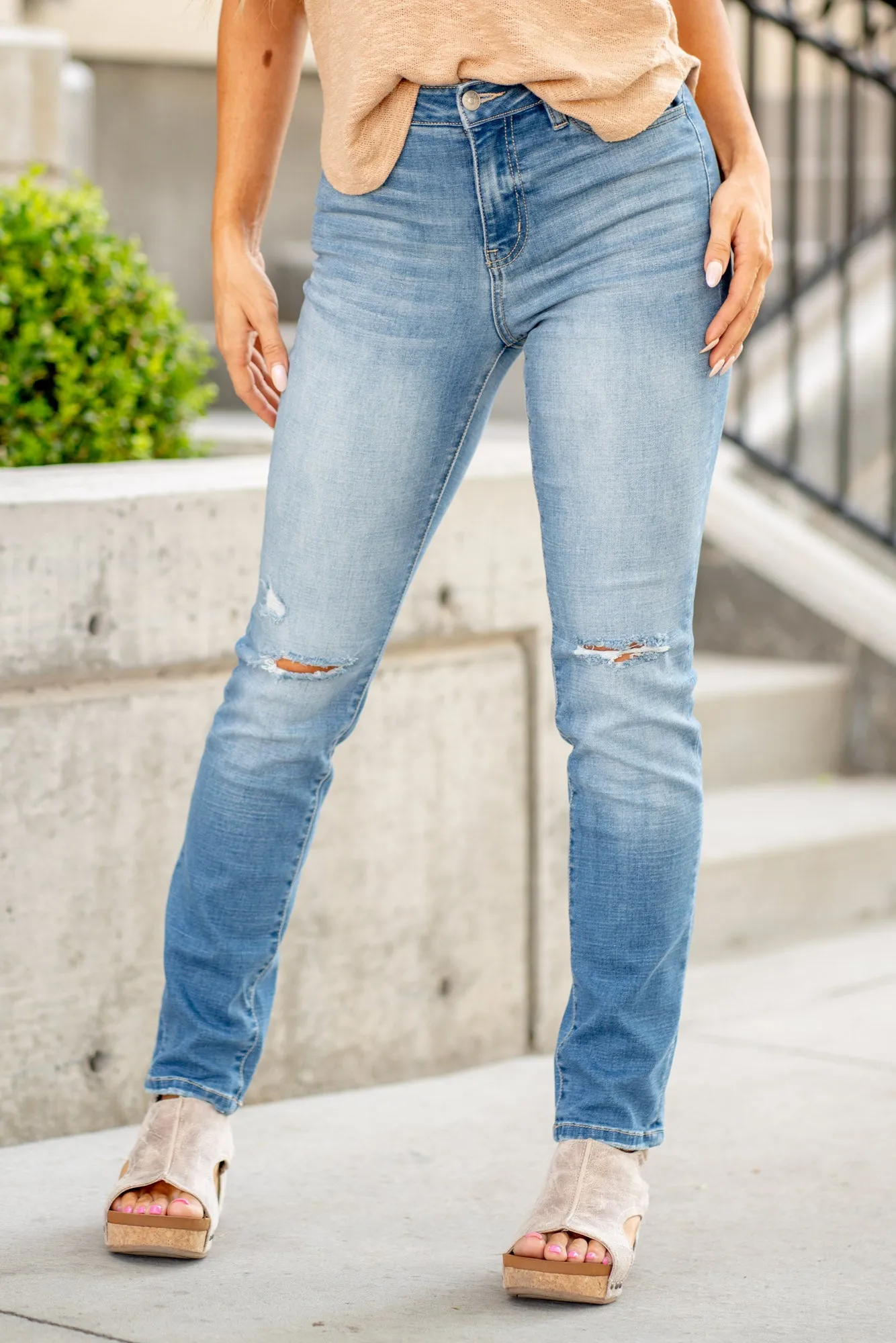 Diana High Rise Slim Straight Jeans