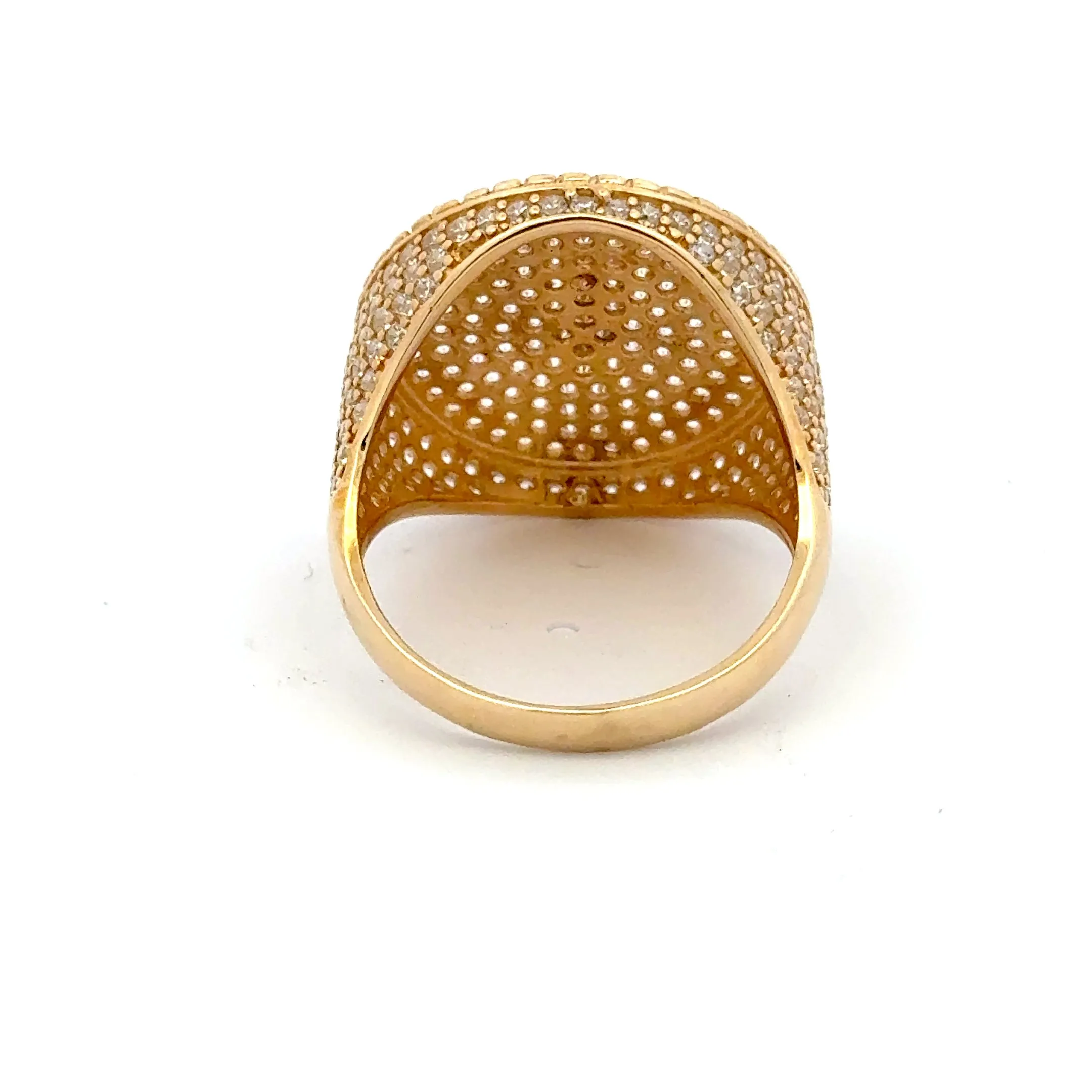 Elegant Gold Ring with Sparkling Detail 14k