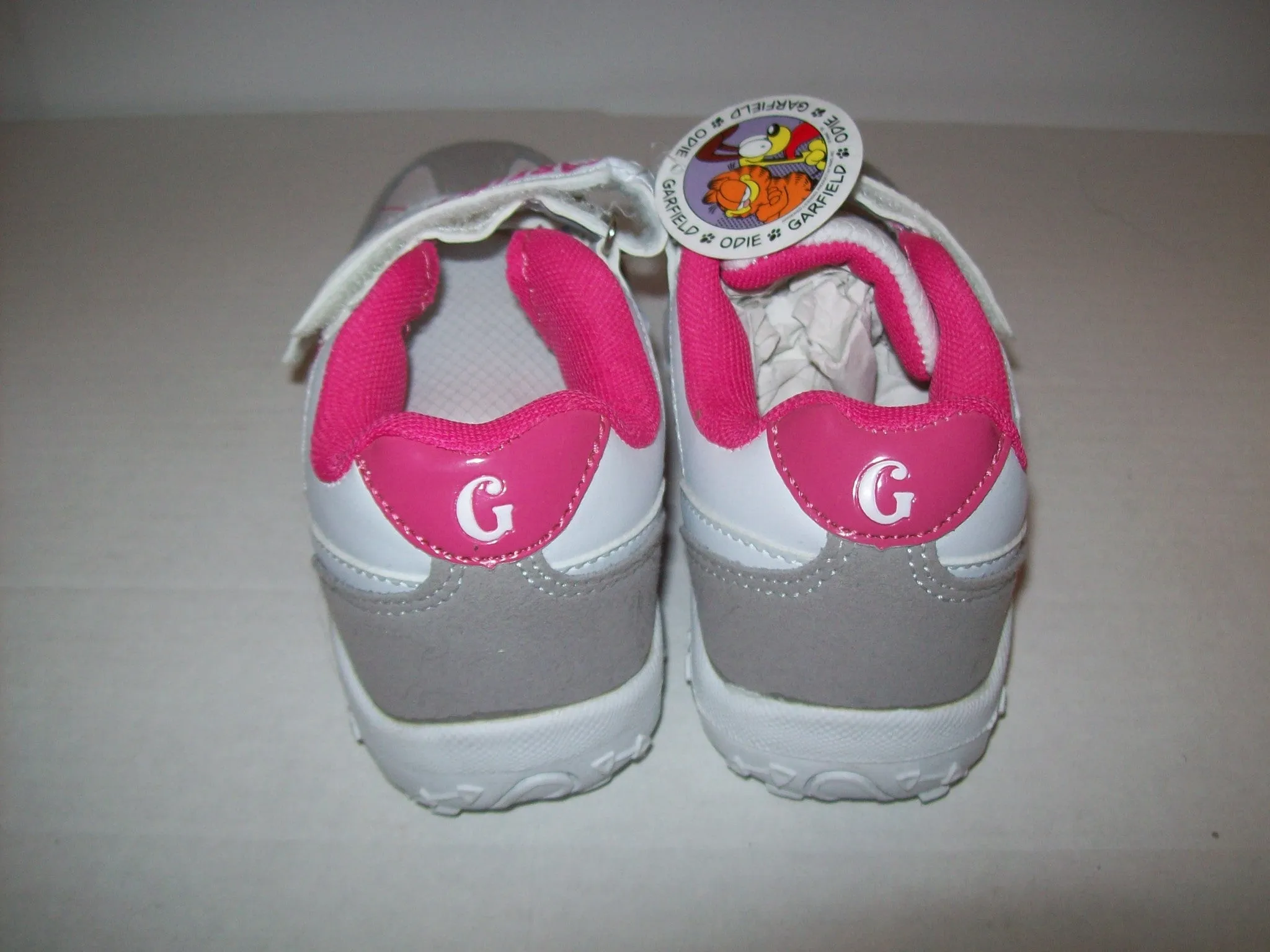 Garfield Sneakers Size 30