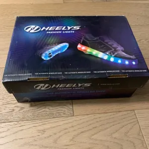 Great Heelys shoes sneakers on wheels