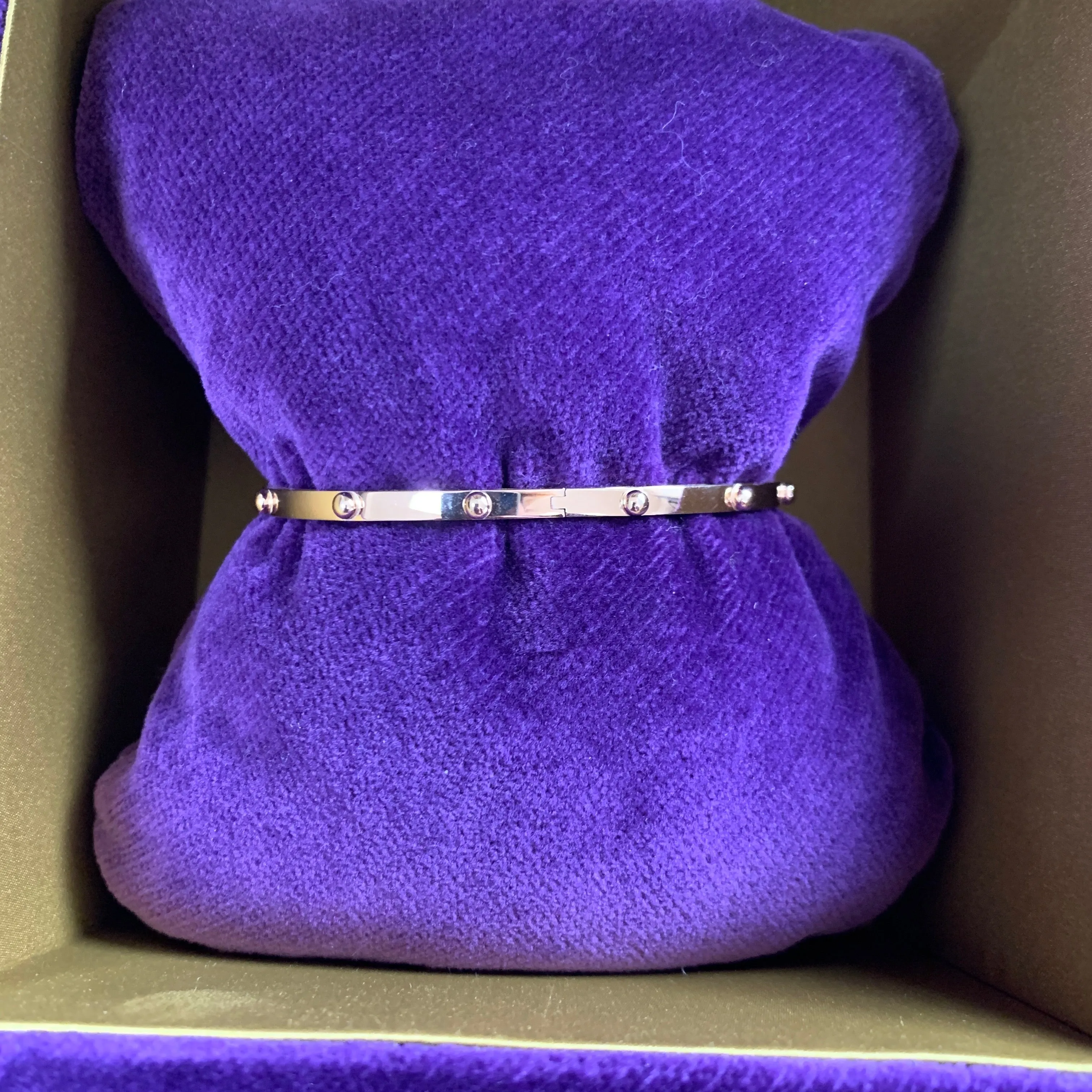 Gucci GG Running Bangle In 18K Yellow Gold