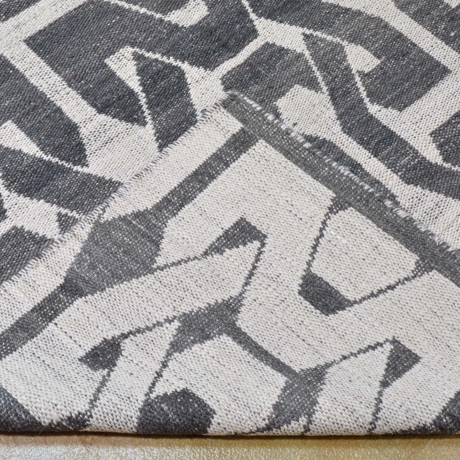 Hand-Woven Reversible Flatweave Modern Kilim Handmade Wool Rug (Size 5.1 X 7.3) Brral-3828