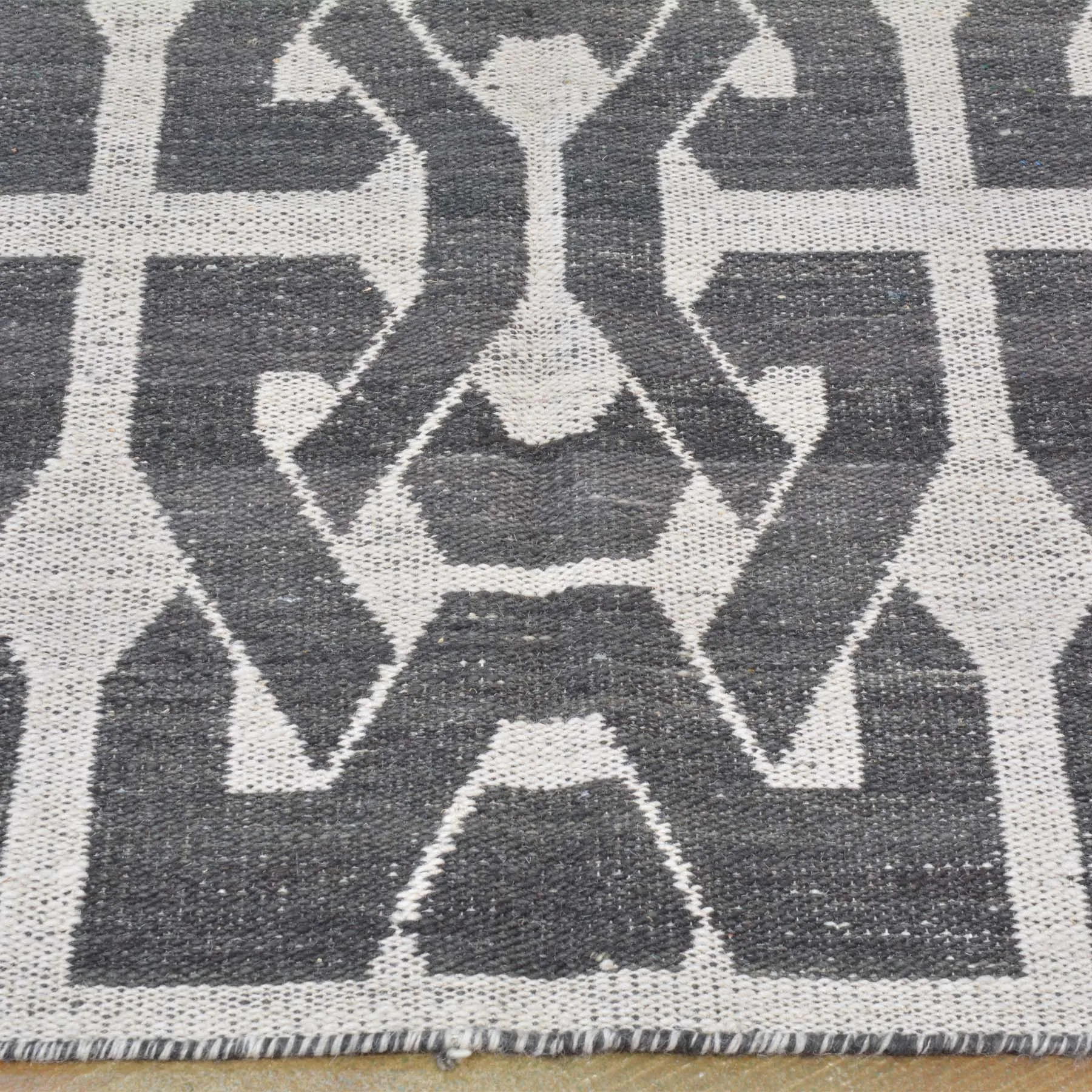Hand-Woven Reversible Flatweave Modern Kilim Handmade Wool Rug (Size 5.1 X 7.3) Brral-3828