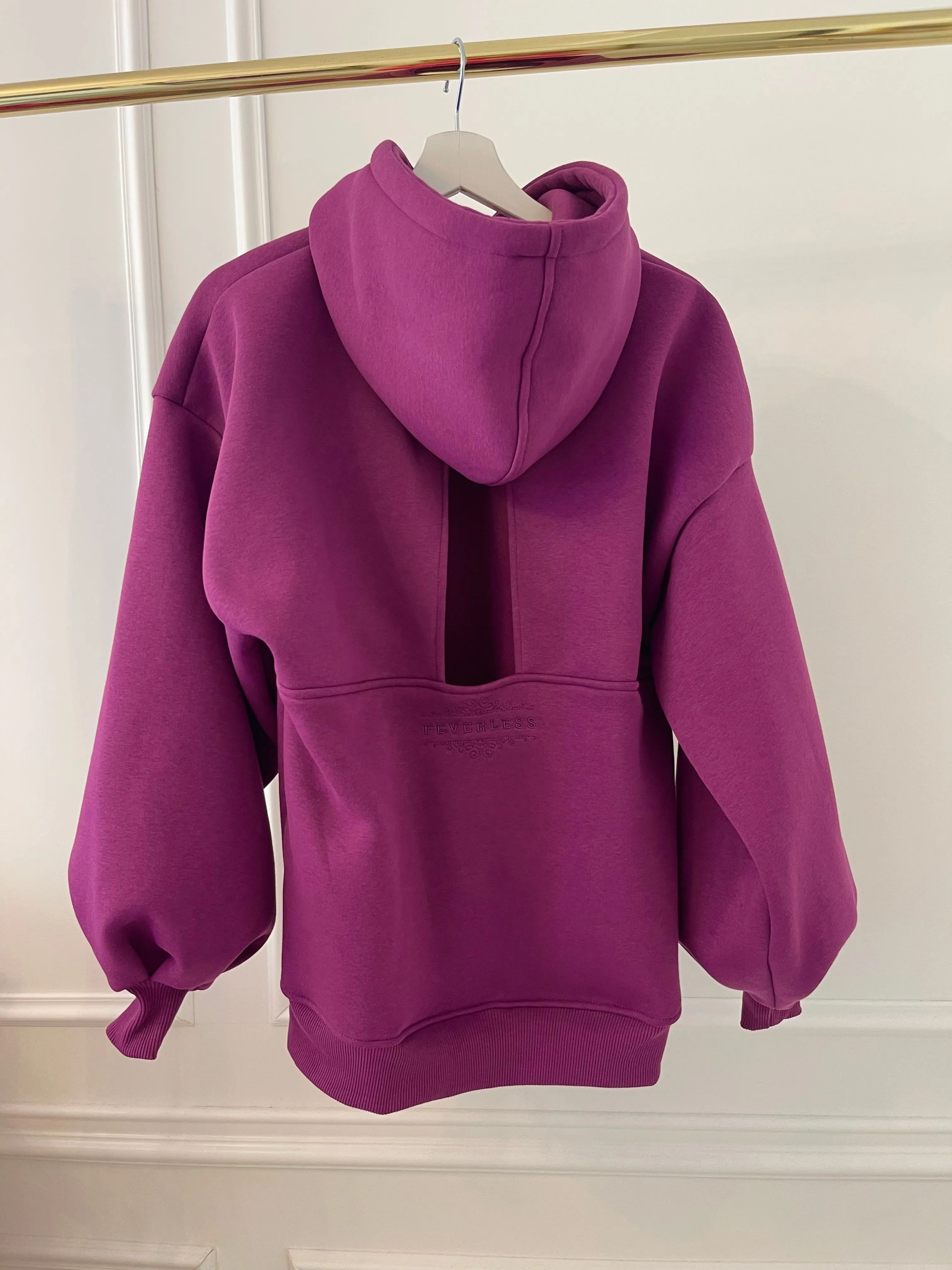Hanorac " Blush " cu spatele gol și mâneci clopot MAGENTA