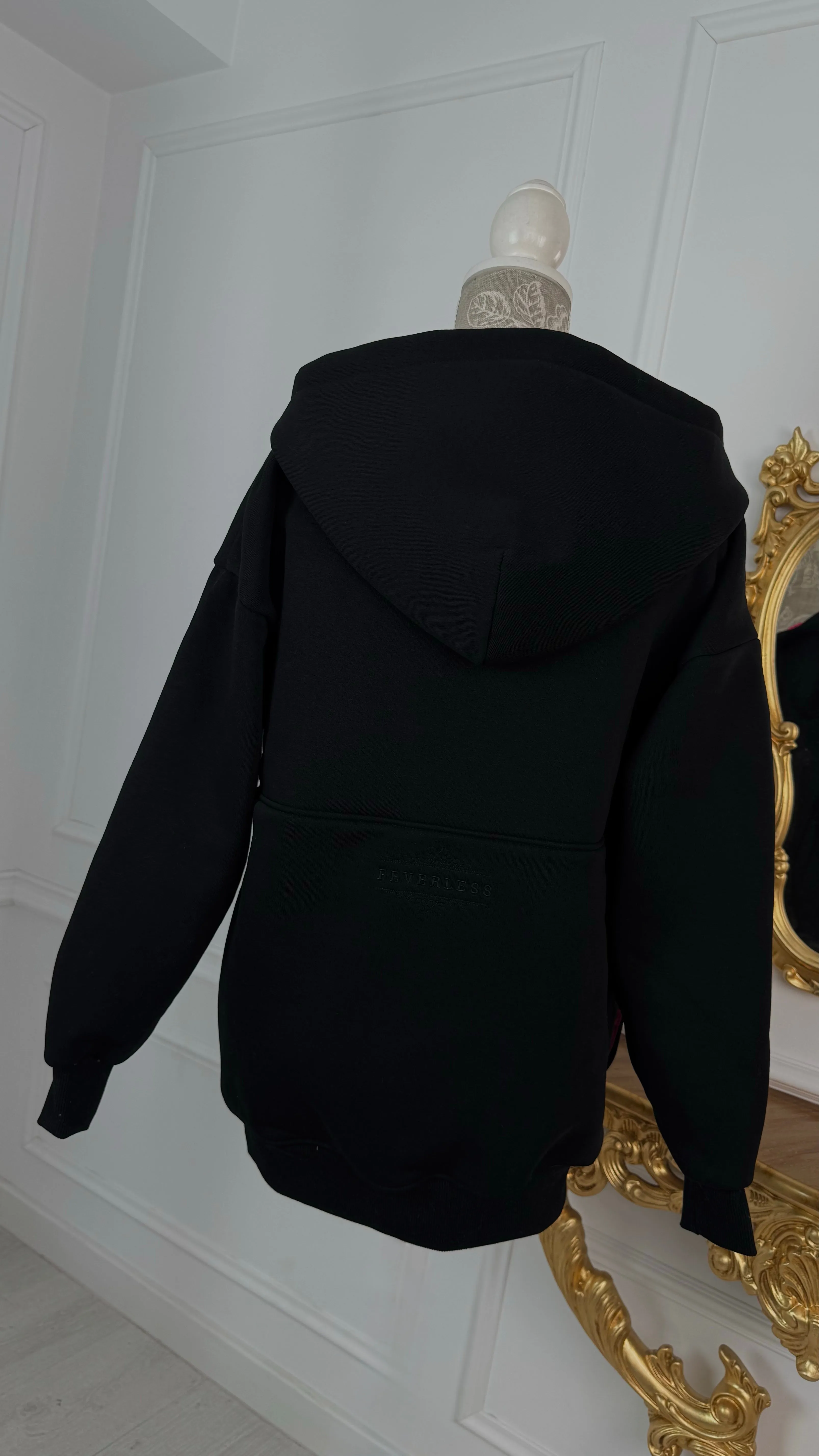 Hanorac " Blush Snap " cu capse și Satin pe interior NEGRU