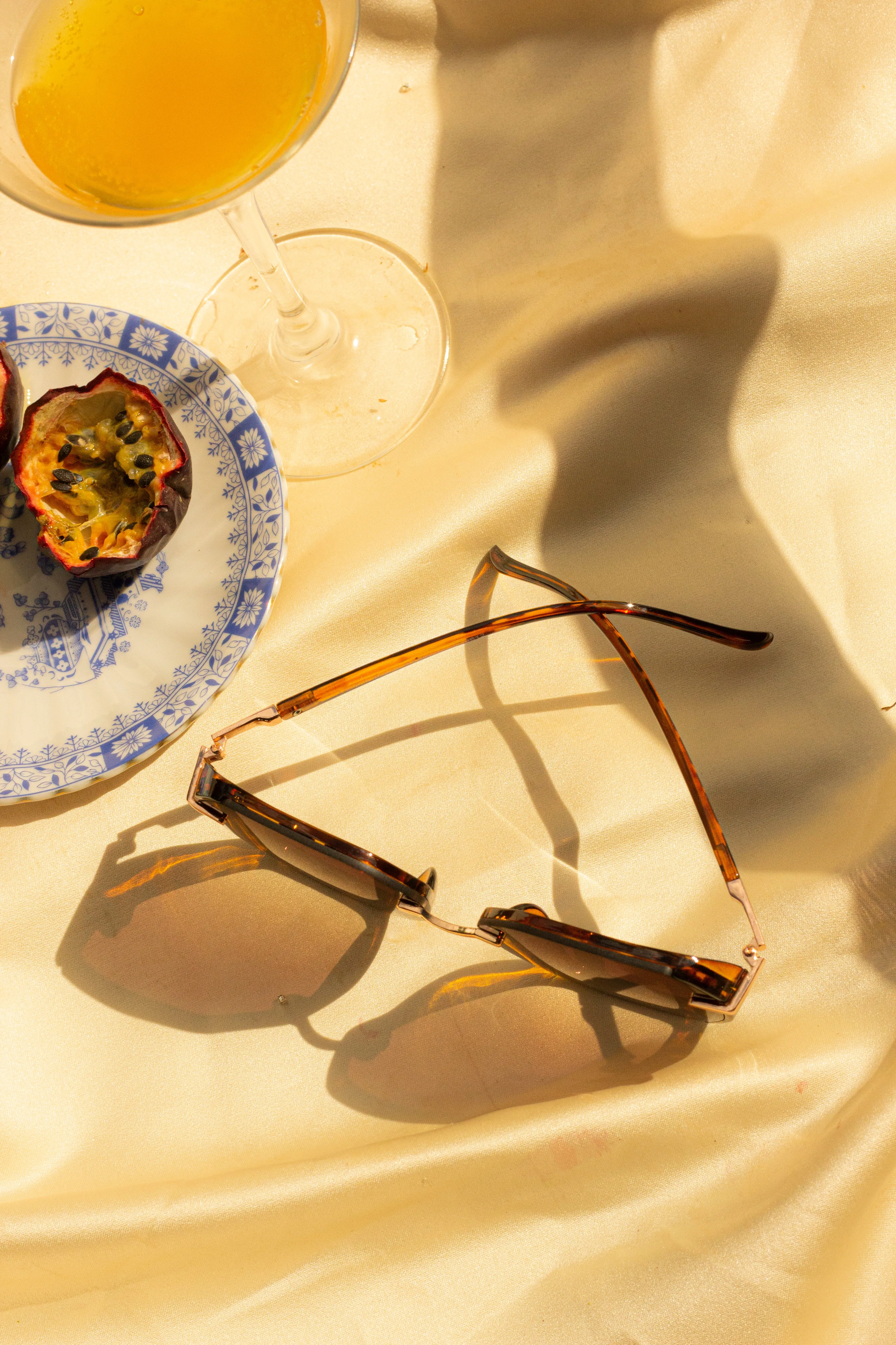 Hexagonal Front Lens Sunglasses
