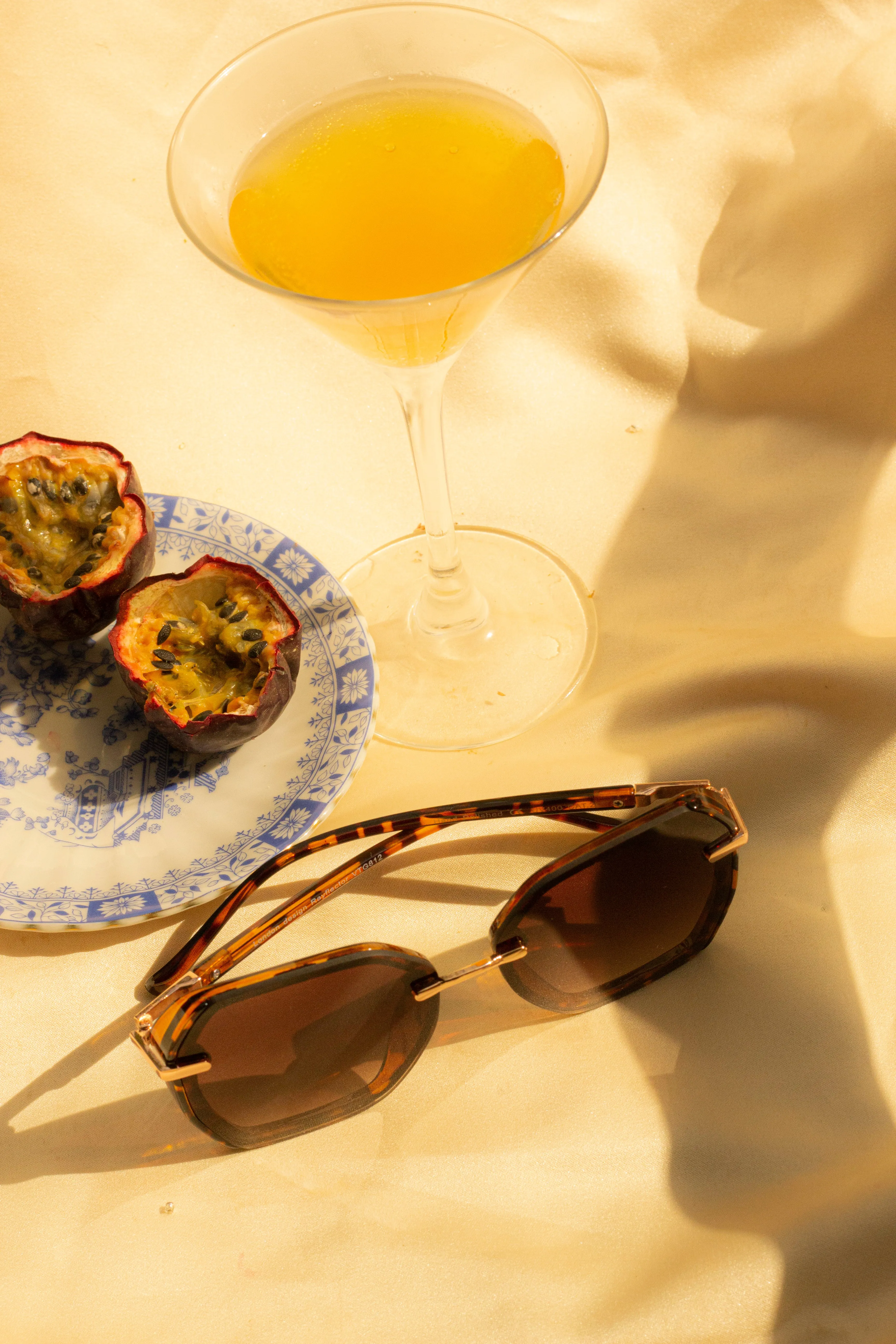 Hexagonal Front Lens Sunglasses