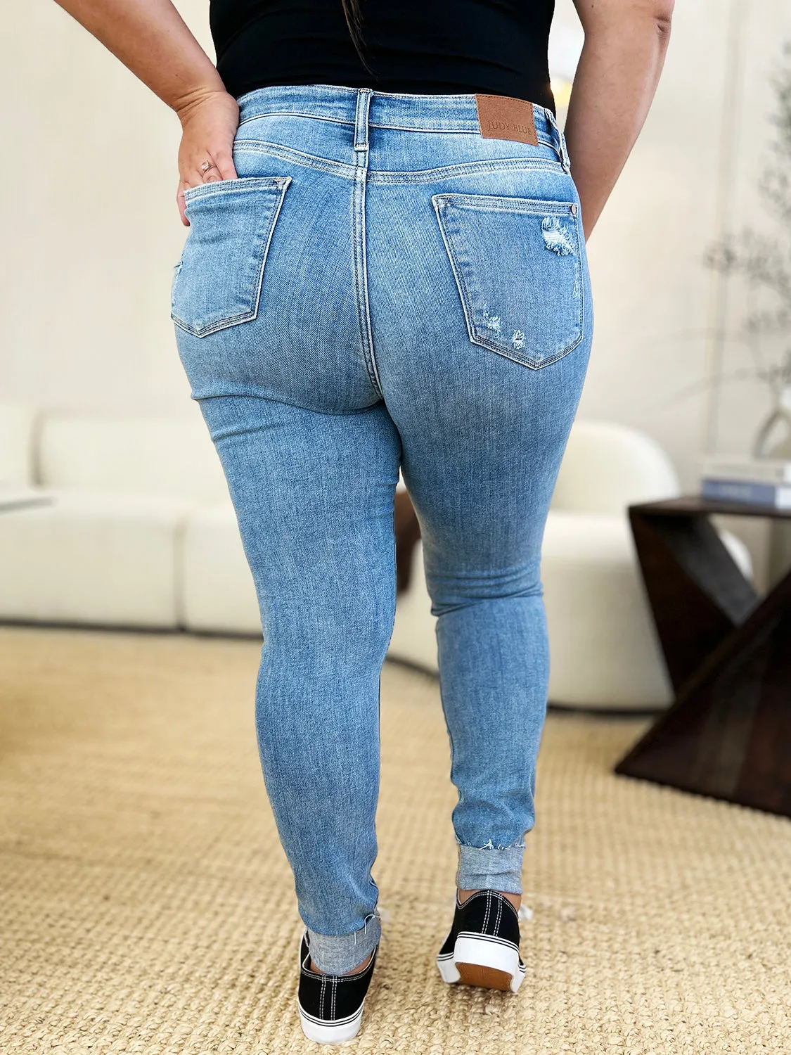 Judy Blue Mid Rise Skinny Jeans