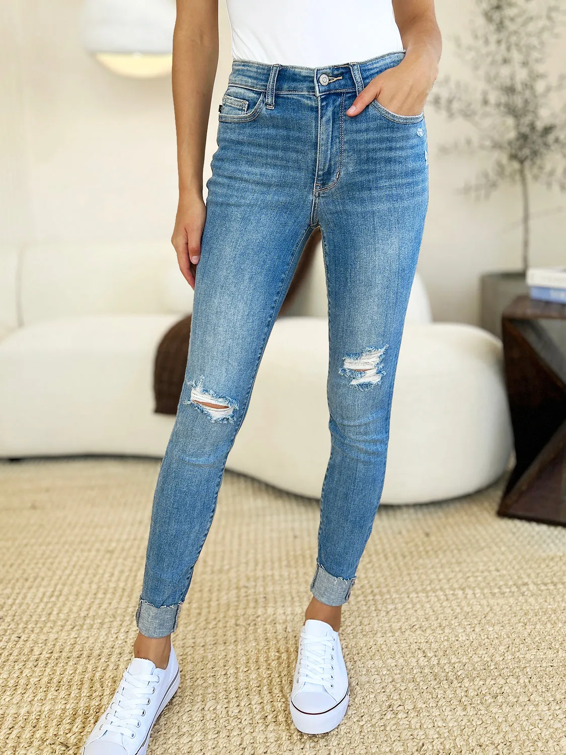 Judy Blue Mid Rise Skinny Jeans