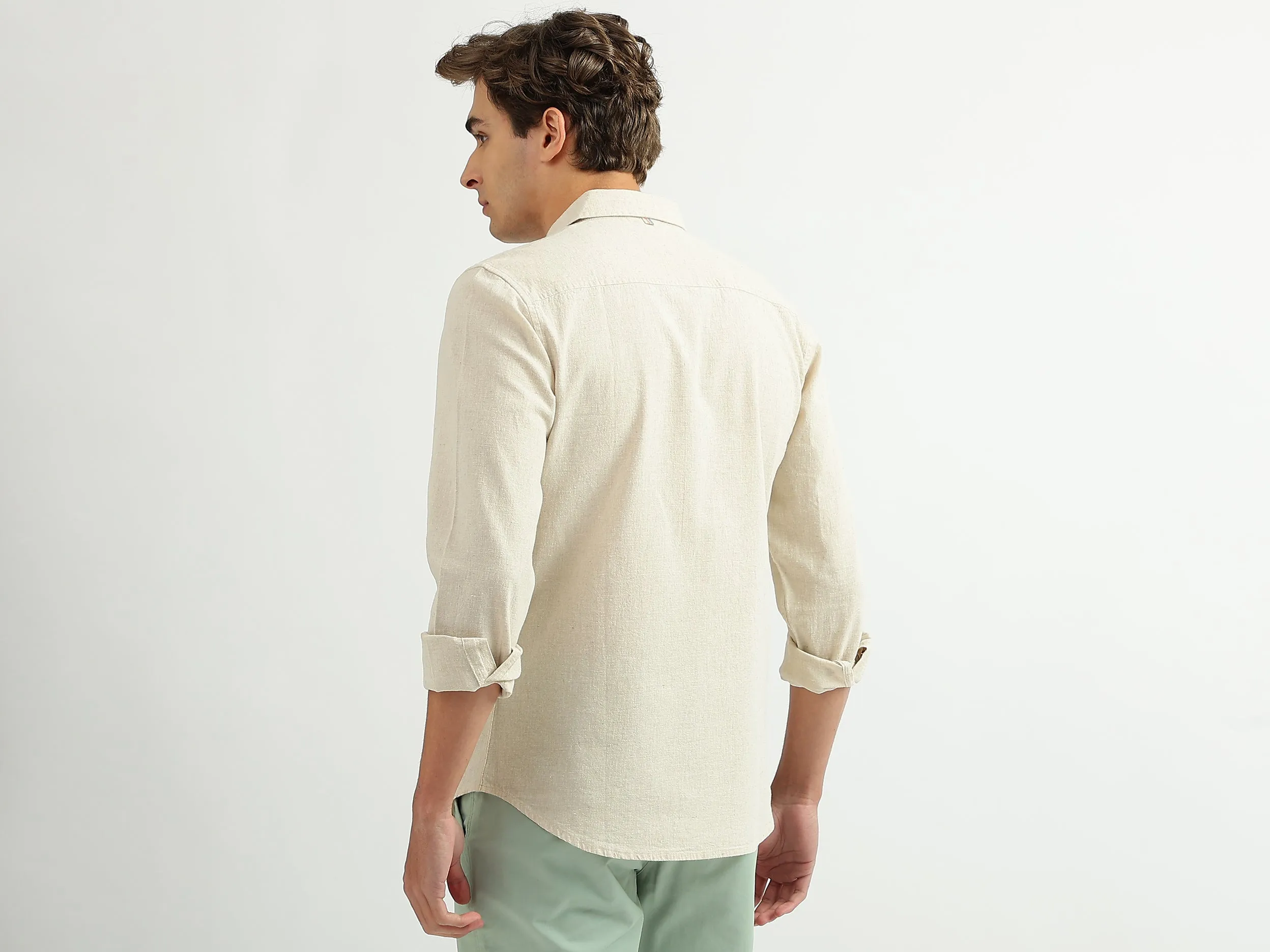 Men Solid Spread Collar Shirt