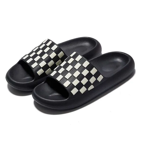 MIS131 - CHECKERED SLIPPERS -