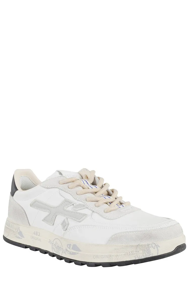 Nous Sneakers