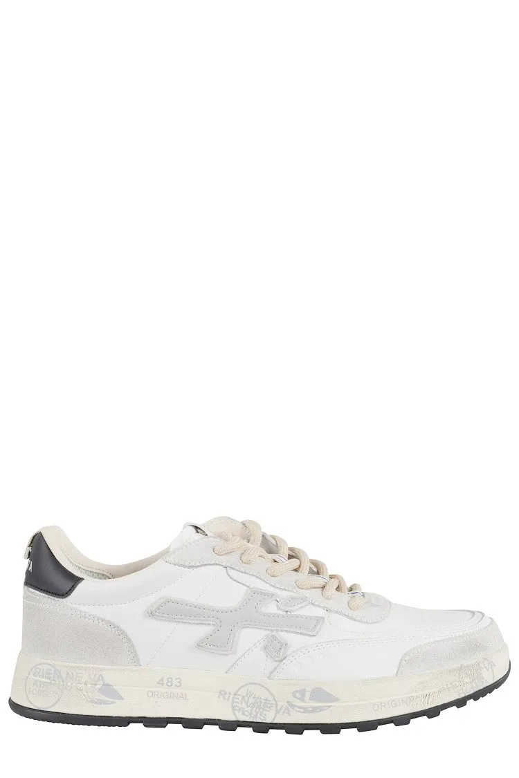 Nous Sneakers