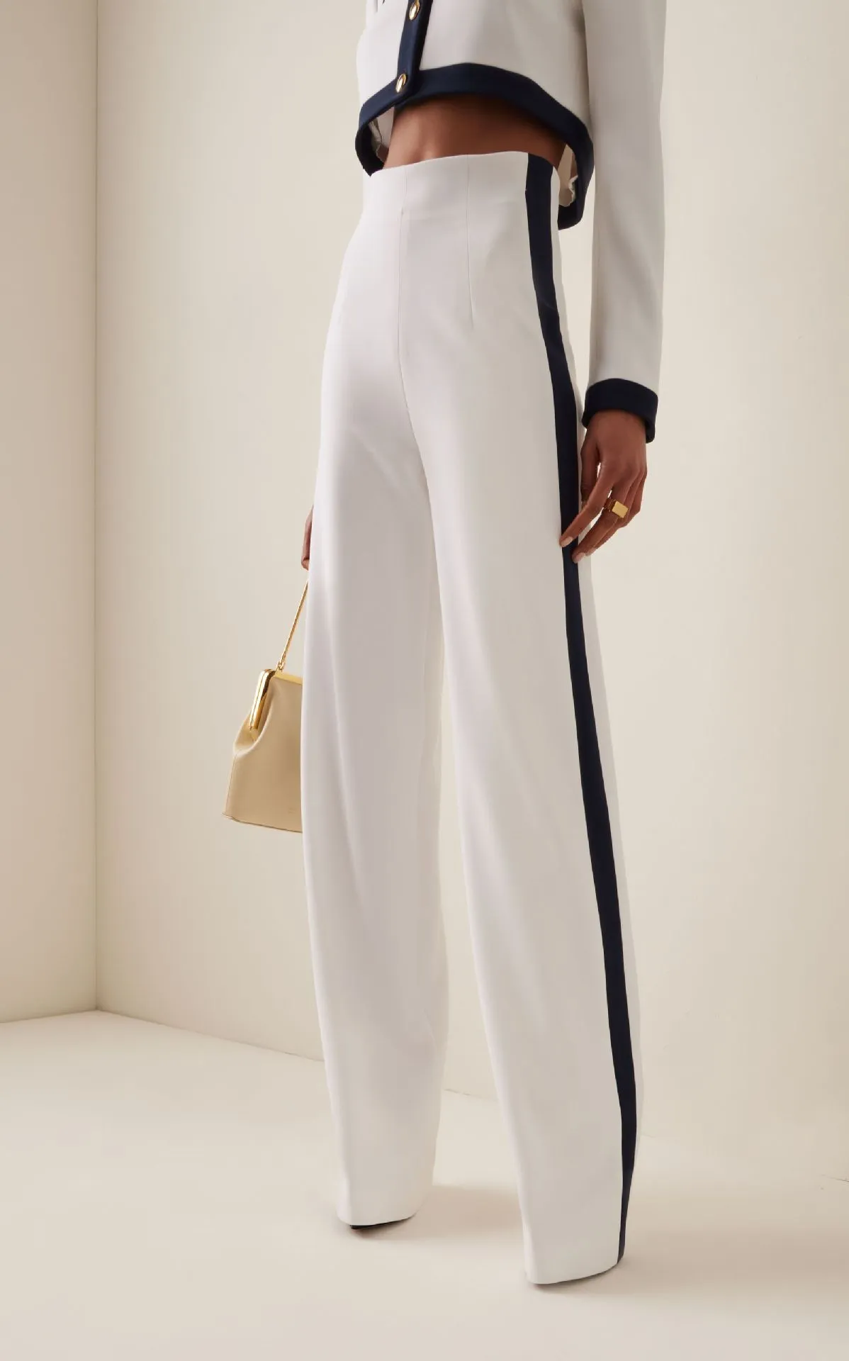 Trendy  Contrast Color Long Sleeve Top and Pants Two-Piece Set for Bold and Comfortable Styling