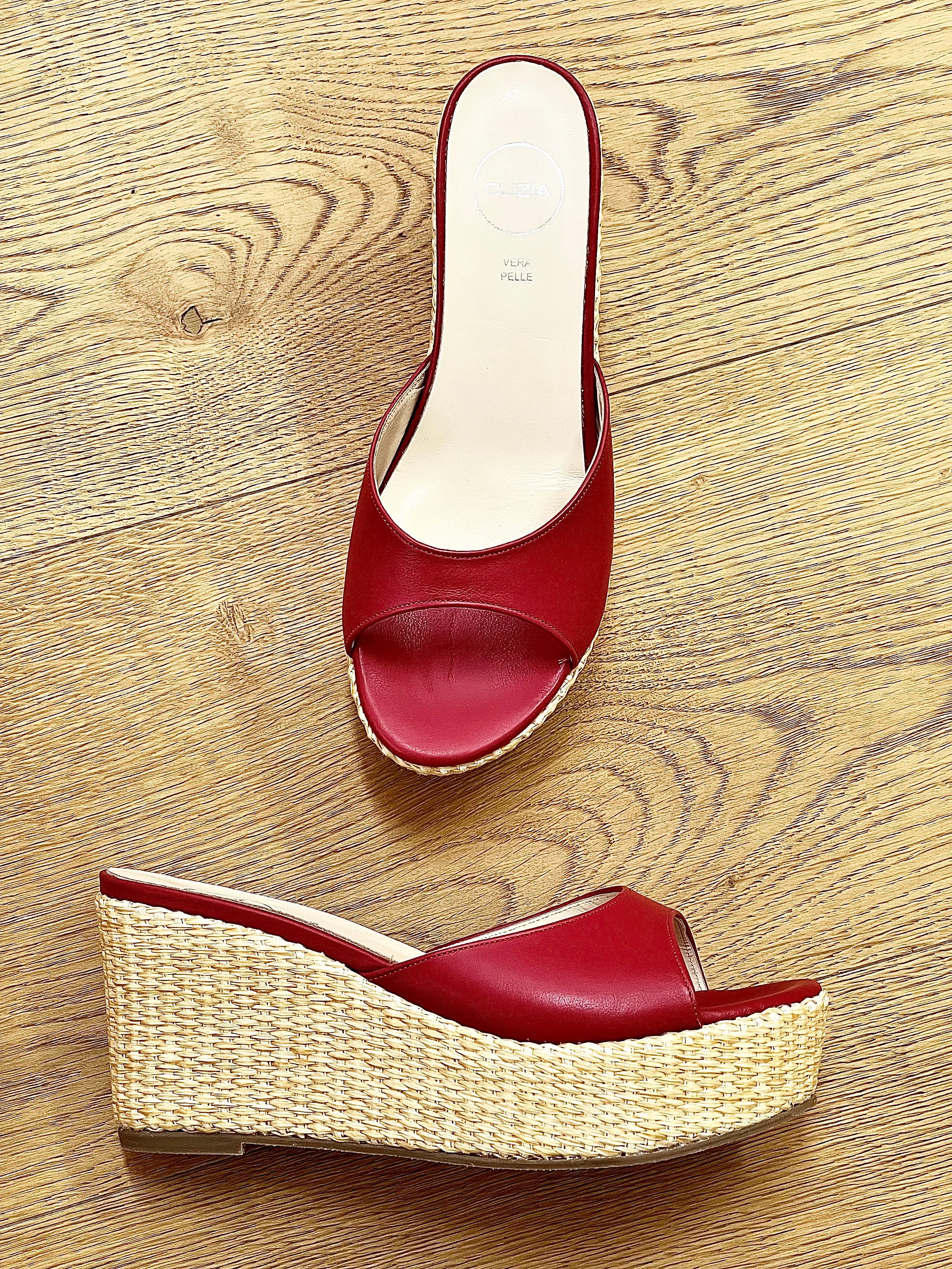 VENUS ROSSO