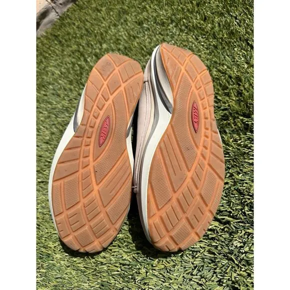Women's MBT Beige Swiss Toning Leather Sneakers size 9-9.5